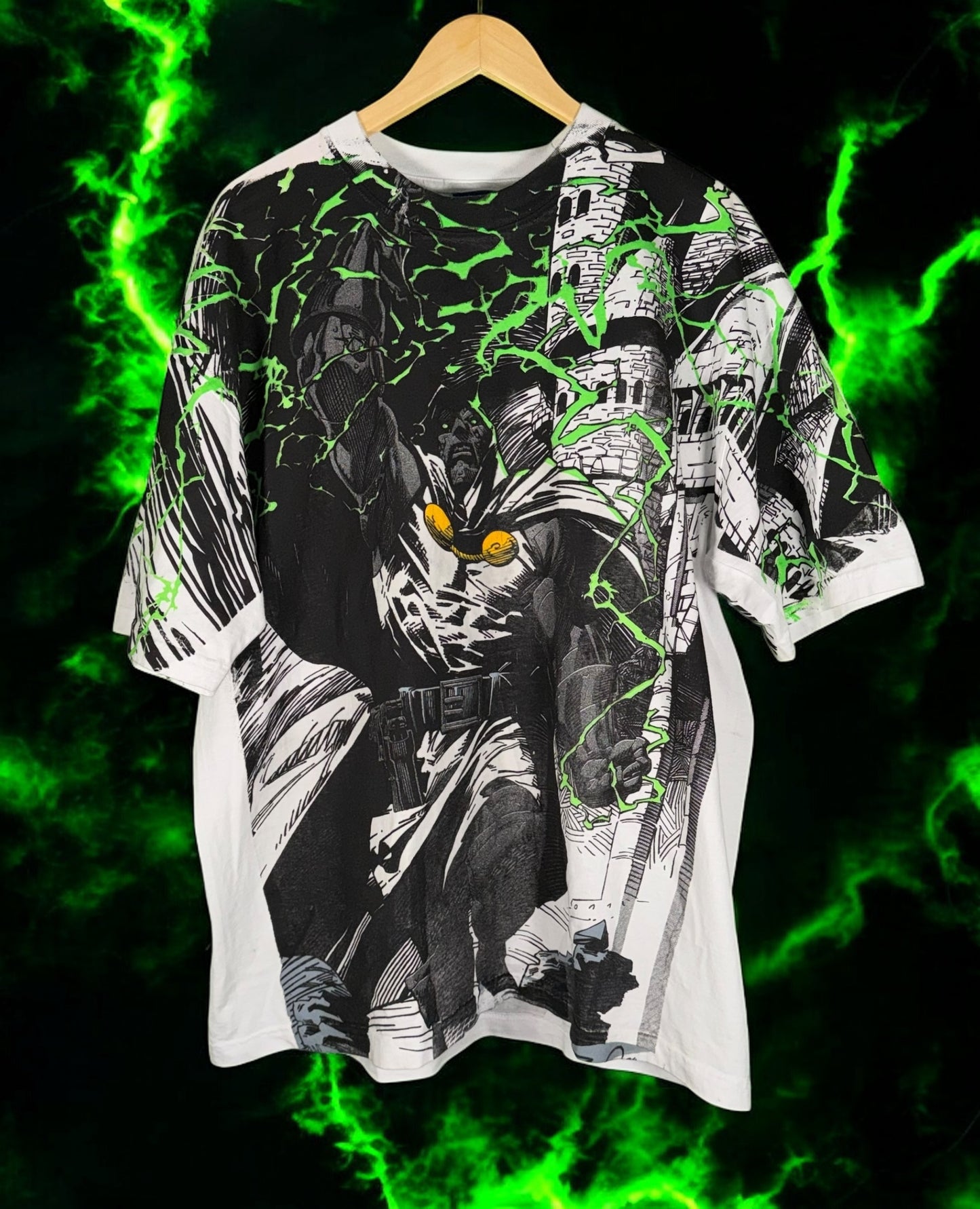 Gold in the dark white - GOD Doom Lighting Mega