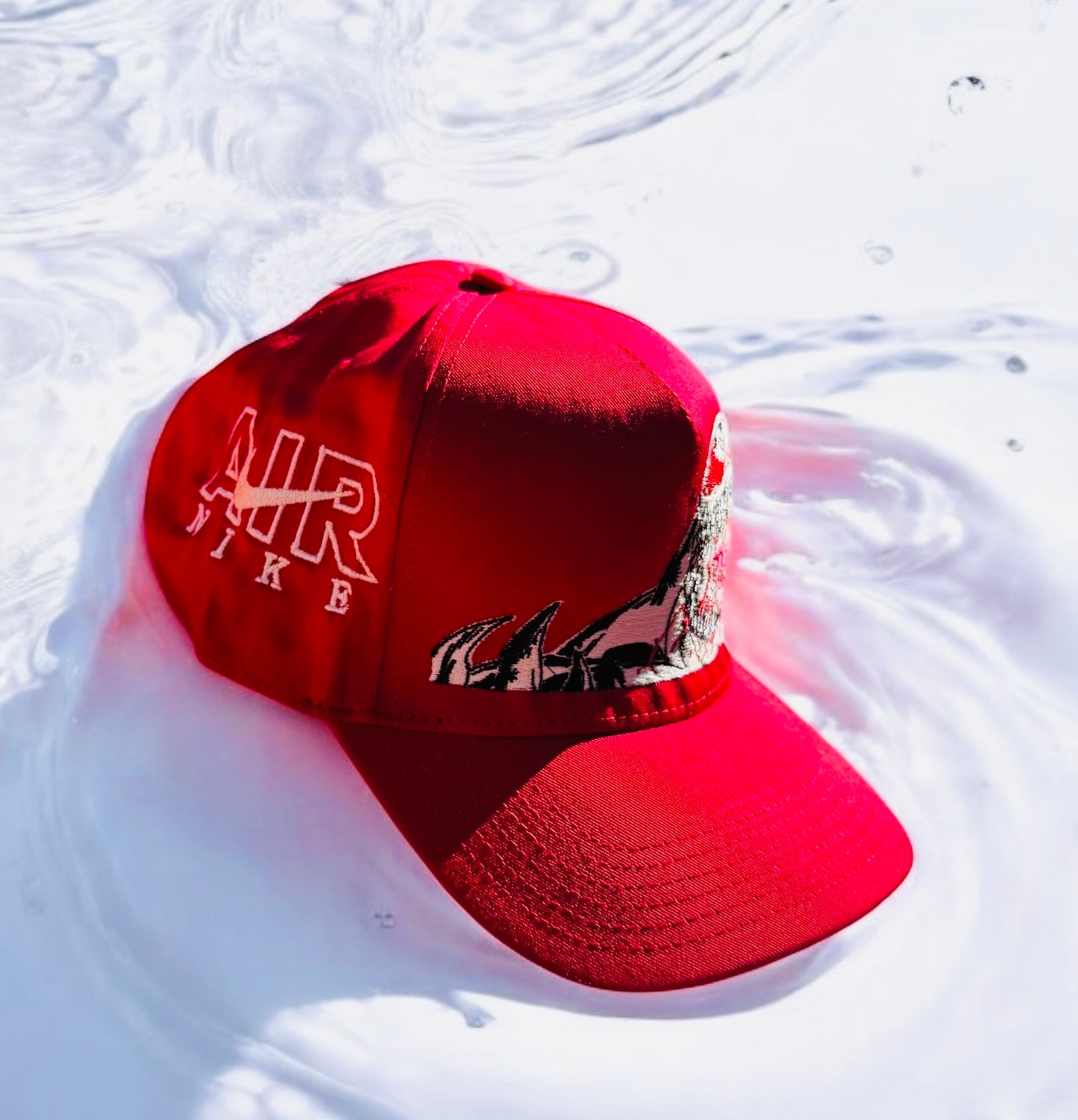 Red - glow in the dark Vintage - Anti Venom Hat