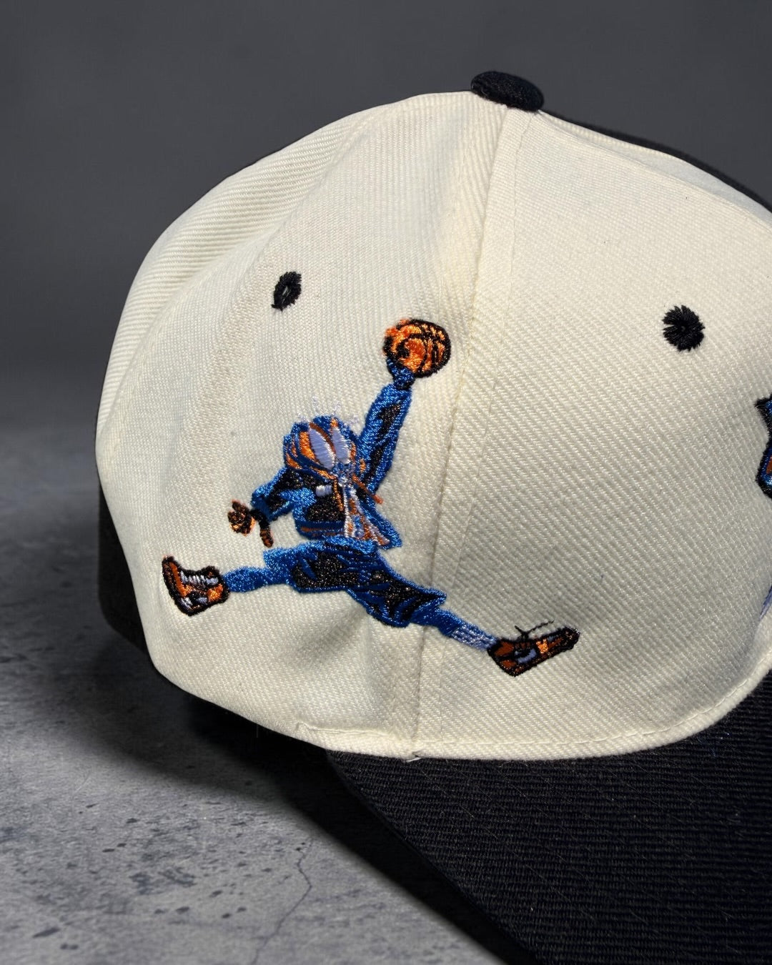 Vintage white and black flat brim - Knick team championship hat