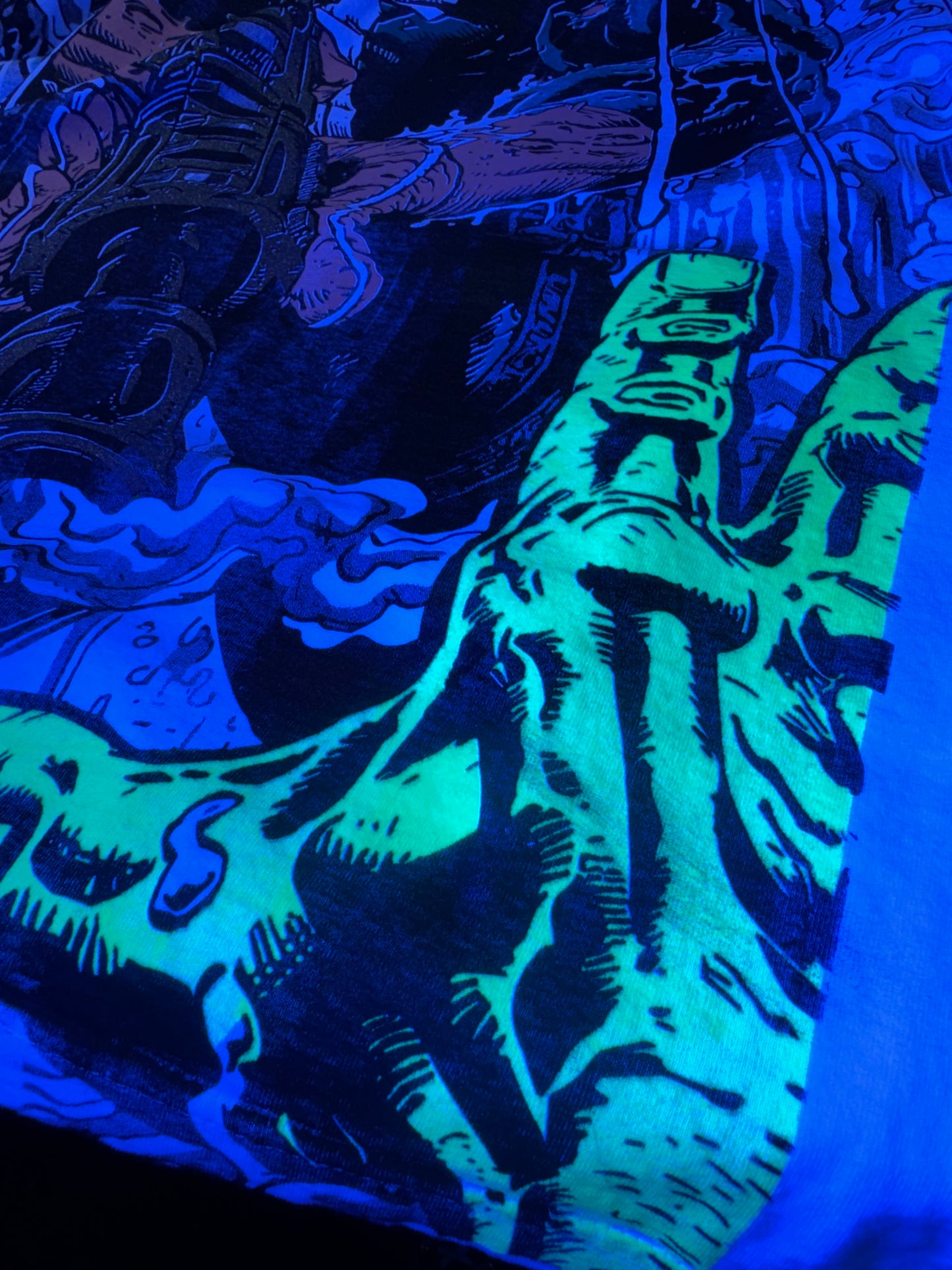 White - Punisher Vs Hulk Glow In The Dark
