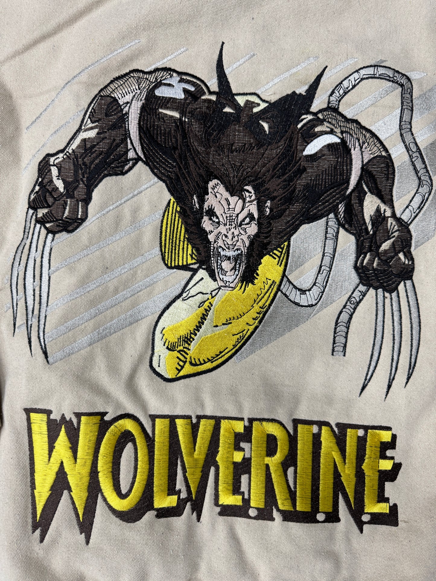 Cream-xL-Wolverine Vintage-Style Graphic Hoodie