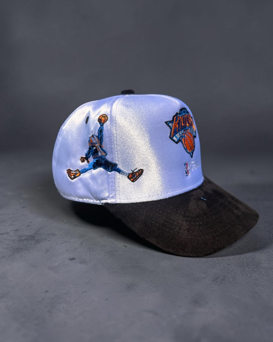 Satin White black Swede brim - Knick team championship hat