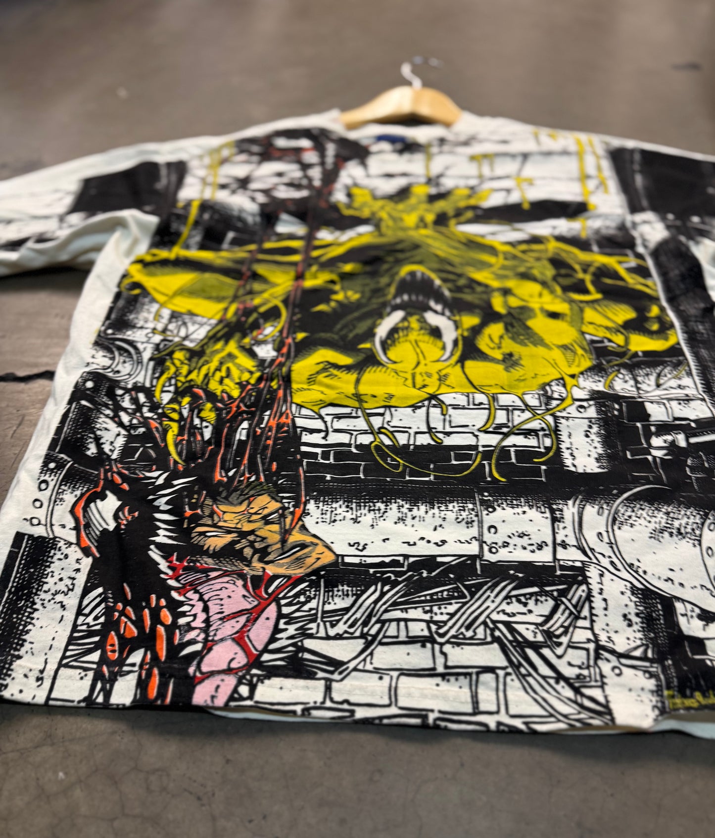Cream - Scream Mega print