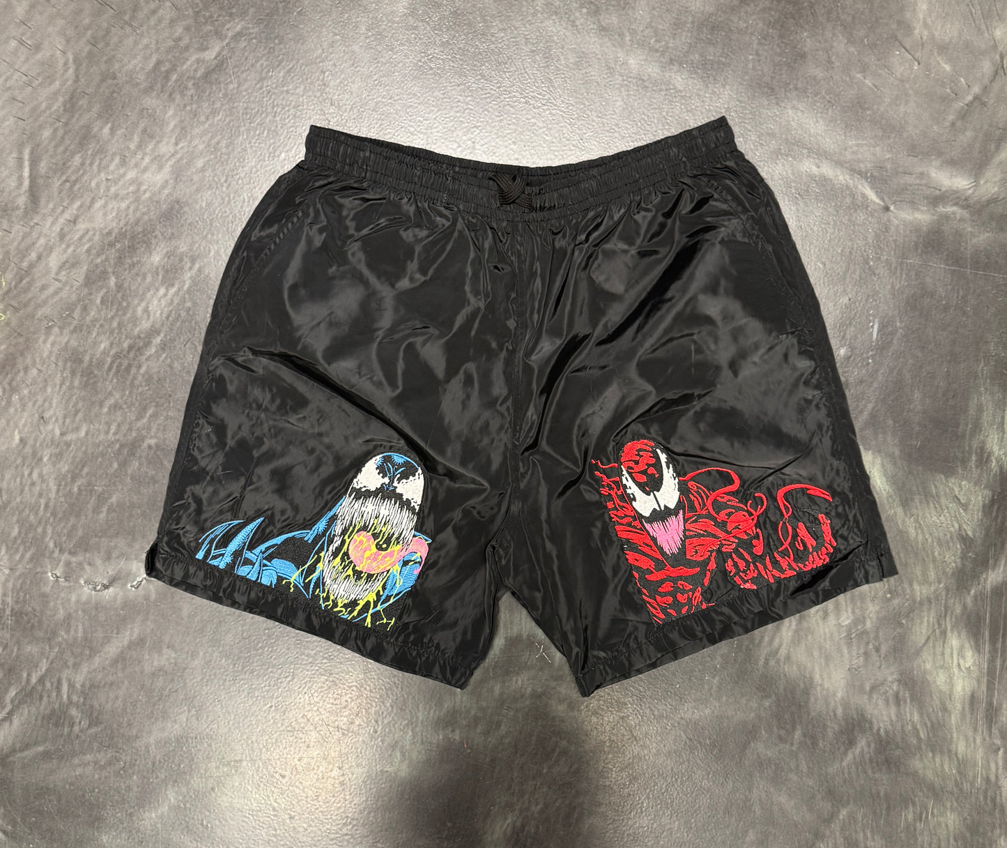 (Black Friday) XL-Nylon Black - Carnage/Venom Shorts