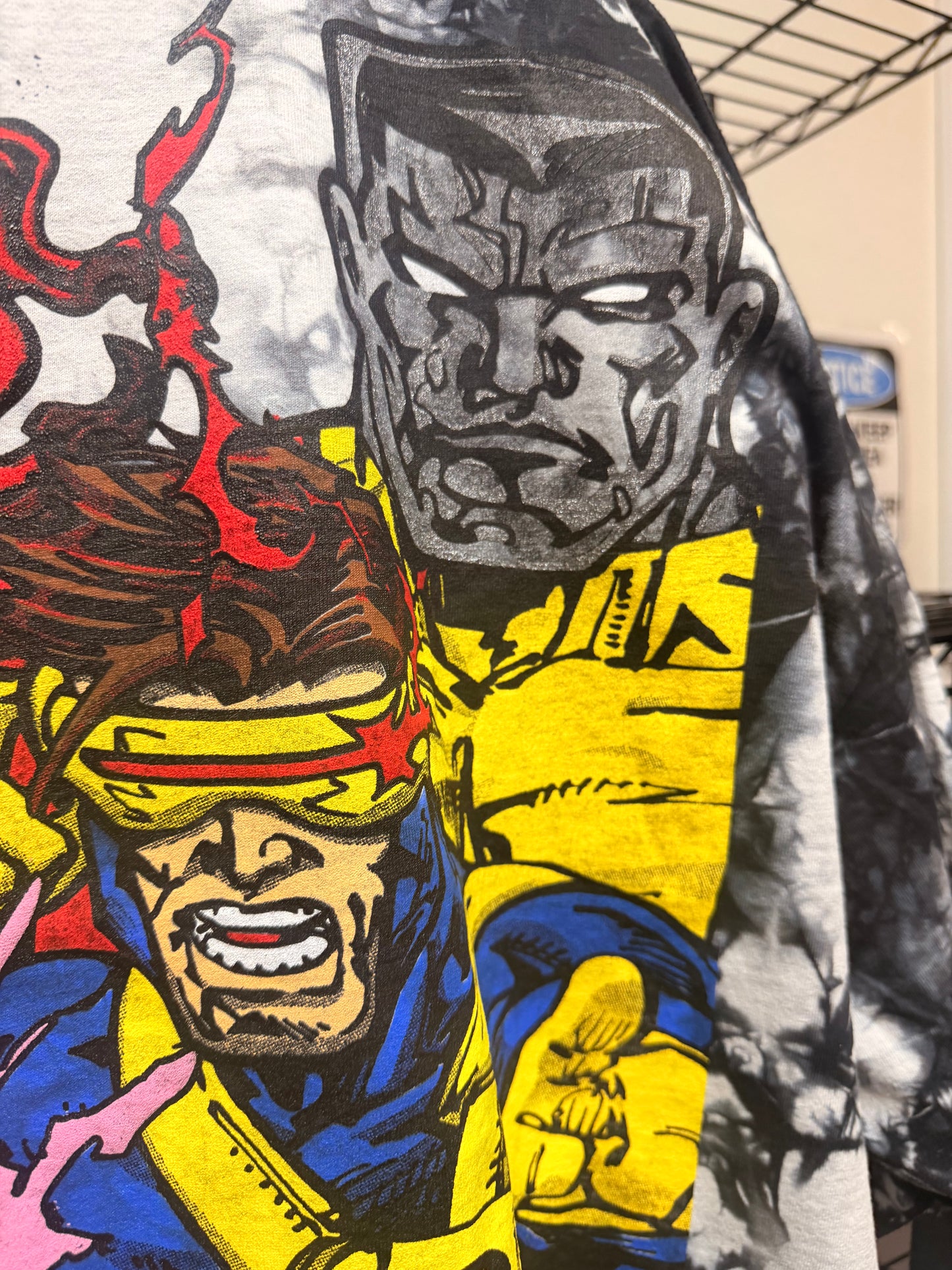 Black tie dye - X-Men Team Front & Beast & Gambit back