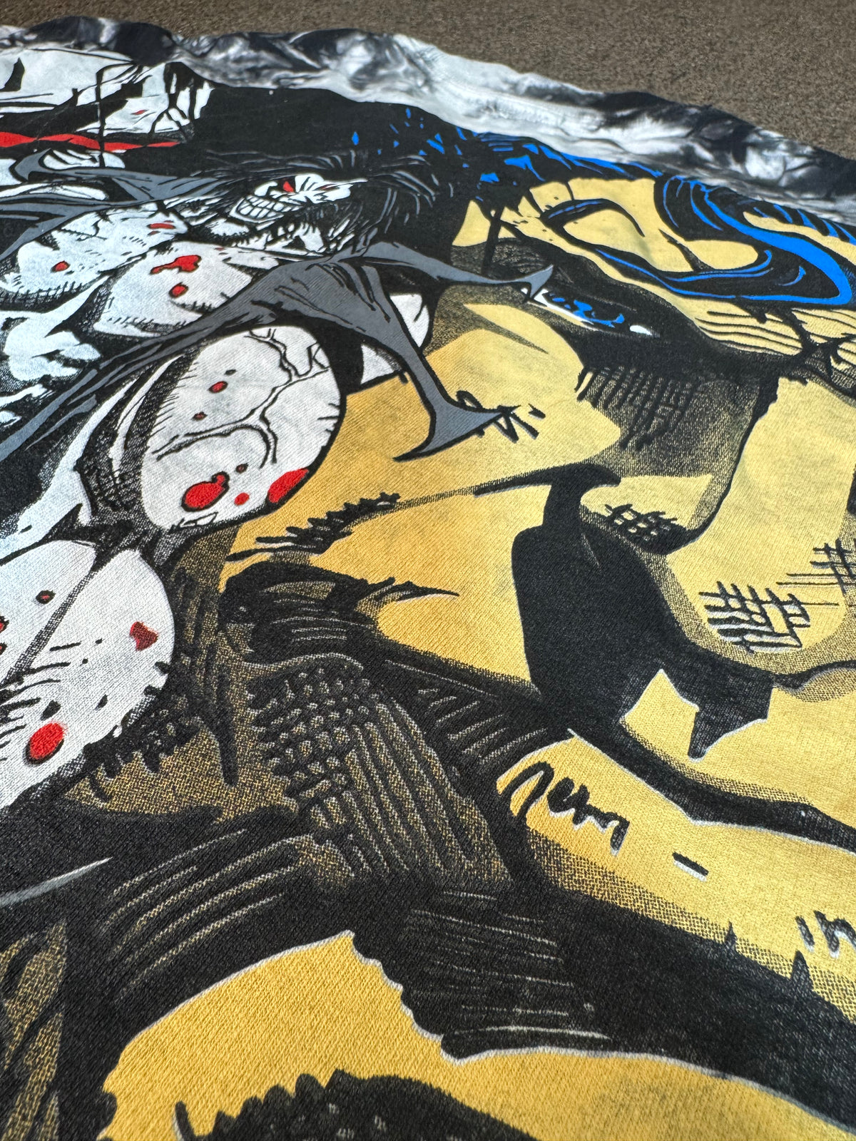 Black and White Tie Dye - Lobo Wins Front - Spine Ripped Back