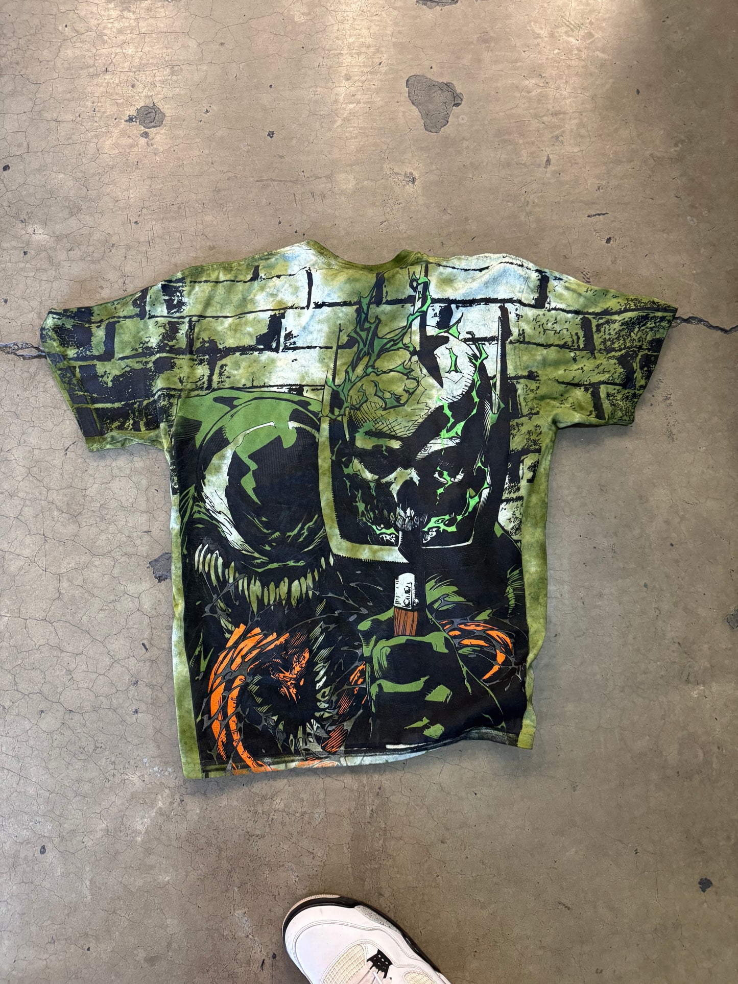 Green Tie dye - scream Mega print front & olive Venom back