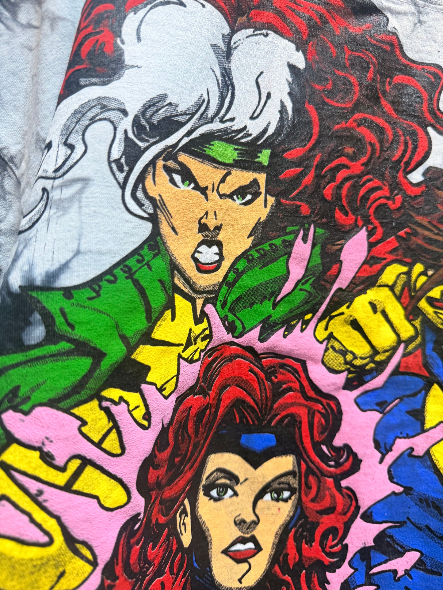 Black tie dye - X-Men Team Front & Beast & Gambit back