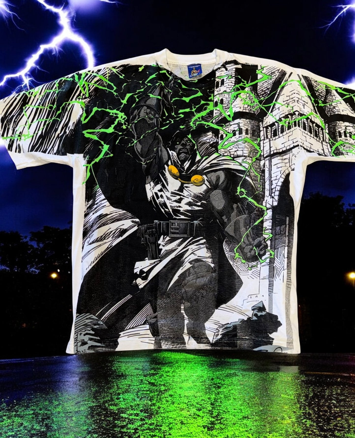 Gold in the dark white  - GOD Doom Lighting Mega