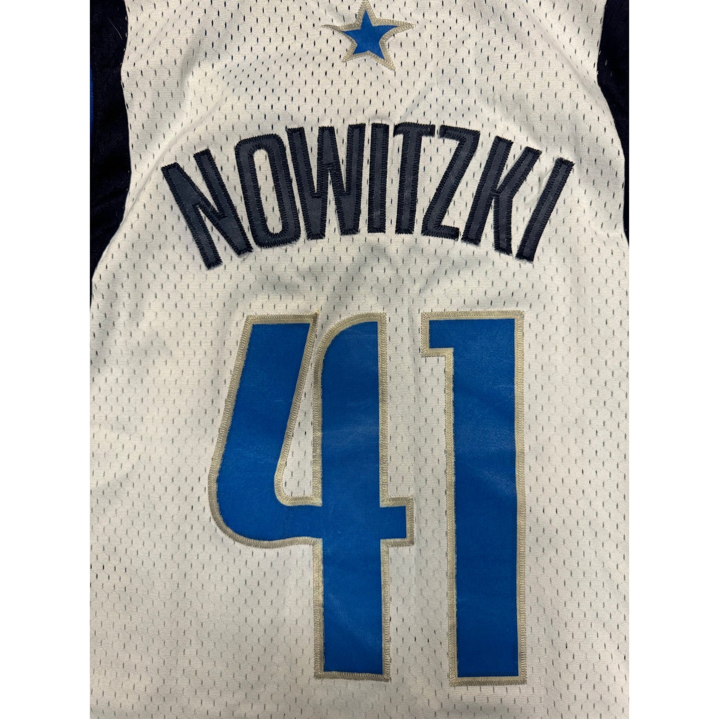 Adidas Mens Size XL NBA Dirk Nowitzki #41 Dallas Mavericks Stitched Jersey